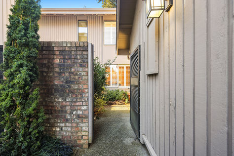 151 141st Pl NE Bellevue - Upgrade Realty33