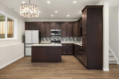 2112 SW 103rd Pl Seattle - Upgrade Realty24