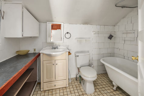 6833 27th Ave NE Seattle - Upgrade Realty13