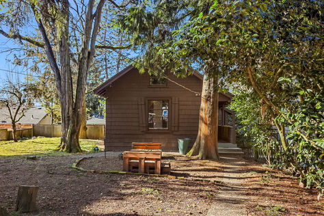 6833 27th Ave NE Seattle - Upgrade Realty18