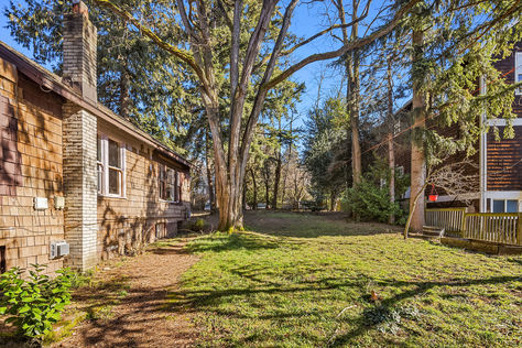 6833 27th Ave NE Seattle - Upgrade Realty6