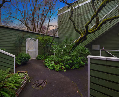 1812 25th Ave #A Seattle - Upgrade Realty10