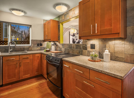 1812 25th Ave #A Seattle - Upgrade Realty21