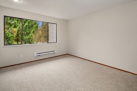 19805 15th Ave NE #3 Shoreline WA - Upgrade Realty1