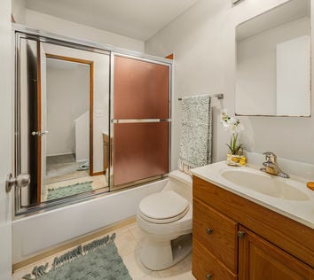 19805 15th Ave NE #3 Shoreline WA - Upgrade Realty37