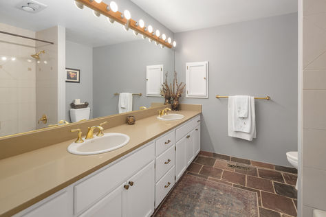 3370 126th Ave NE Bellevue WA - Upgrade Realty22