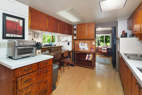 10919 28th Ave SW Seattle WA 98146- Upgrade Realty36