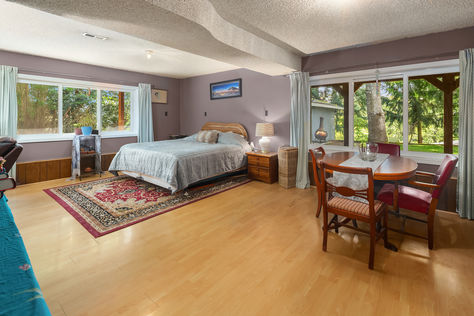 10919 28th Ave SW Seattle WA 98146- Upgrade Realty37