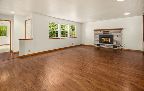 110 NW 110th St Seattle WA 98177- Upgrade Realty23