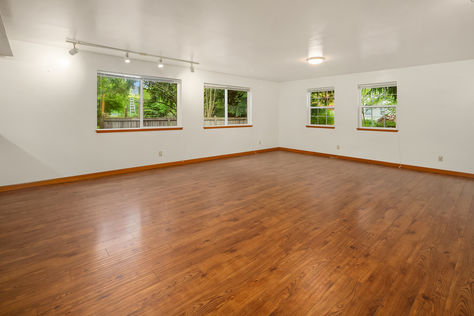 110 NW 110th St Seattle WA 98177- Upgrade Realty7