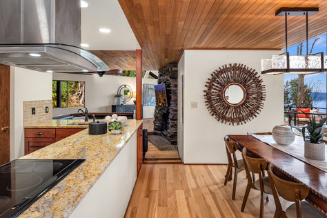 13201 421nd Ave NE Seattle WA - Upgrade Realty40