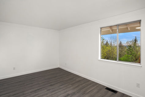 2805 Cedar Ave S Renton WA - Upgrade Realty30