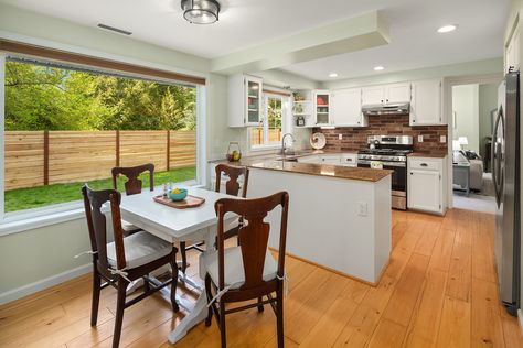 8831 240th St SW Edmonds WA - Upgrade Realty13