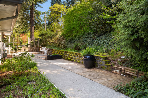 8831 240th St SW Edmonds WA - Upgrade Realty25