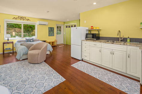 8831 240th St SW Edmonds WA - Upgrade Realty30