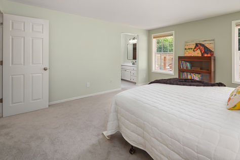 8831 240th St SW Edmonds WA - Upgrade Realty40