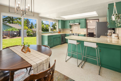 1121 180th St SW Lynnwood WA- Upgrade Realty4