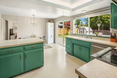 1121 180th St SW Lynnwood WA- Upgrade Realty40