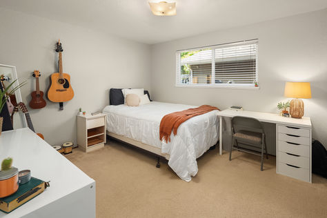 1121 180th St SW Lynnwood WA- Upgrade Realty9