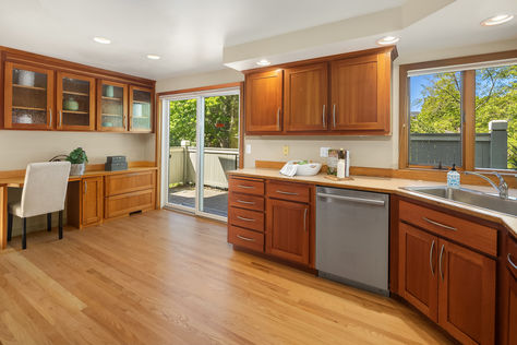 1211 6th Pl S Edmonds WA- Upgrade Realty31