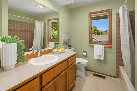 1211 6th Pl S Edmonds WA- Upgrade Realty32