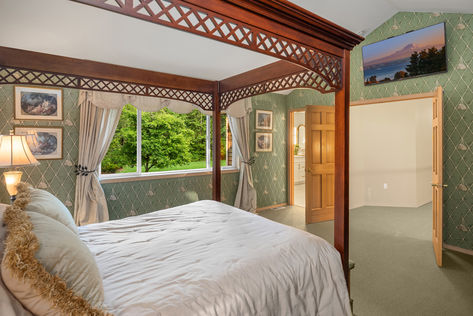 23401 82nd Ave SE Woodinville WA- Upgrade Realty32