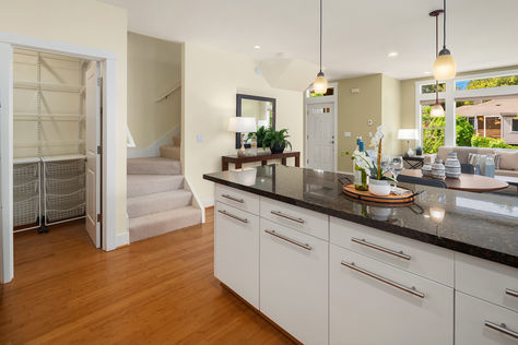 8230 17th Ave NE B Seattle WA- Upgrade Realty12