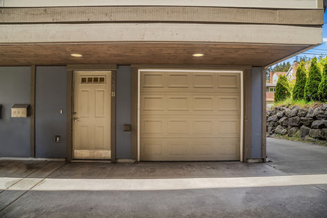 8230 17th Ave NE B Seattle WA- Upgrade Realty21