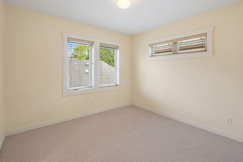 8230 17th Ave NE B Seattle WA- Upgrade Realty24