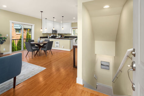 8230 17th Ave NE B Seattle WA- Upgrade Realty29