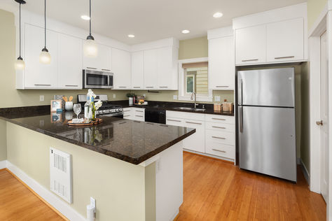 8230 17th Ave NE B Seattle WA- Upgrade Realty8