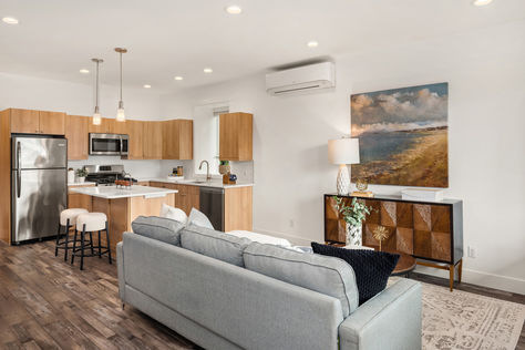 1117 Lake WA Blvd S Seattle WA - Upgrade Realty6