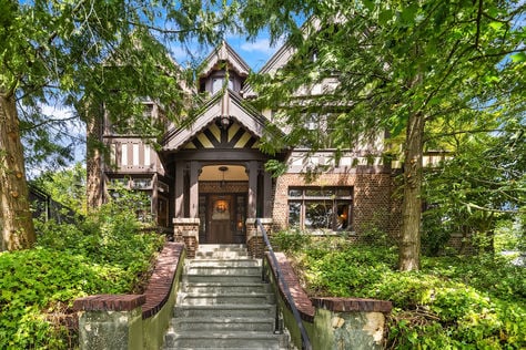 1918 N 41st St Seattle WA - Upgrade Realty20