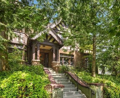 1918 N 41st St Seattle WA - Upgrade Realty24