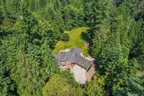 23401 82nd Ave SE Woodinville WA - Upgrade Realty100