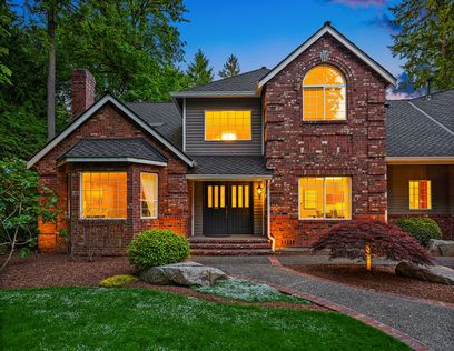 23401 82nd Ave SE Woodinville WA- Upgrade Realty105 copy