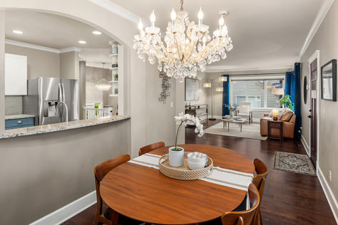 3833 24th Ave W Seattle WA - Upgrade Realty24