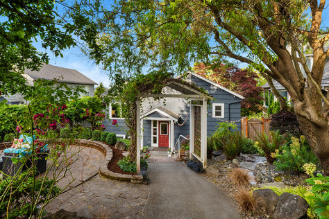 3833 24th Ave W Seattle WA - Upgrade Realty3