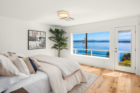 1117 Lake Washington Blvd S Seattle WA - Upgrade Realty1