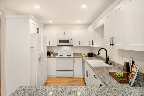 17515 110th Ln SE Renton WA - Upgrade Realty30