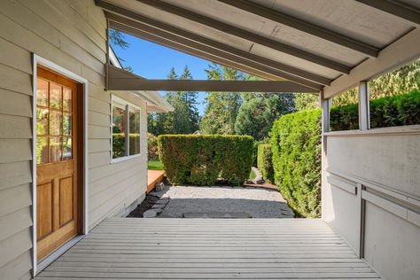 18224 NE 24th St REdmond WA - Upgrade Realty10