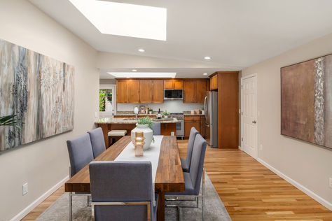 18224 NE 24th St REdmond WA - Upgrade Realty24