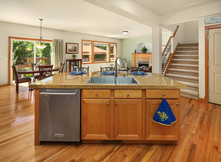 20322 10th Ave W Lynnwood WA - Upgrade Realty20