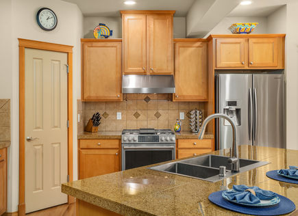 20322 10th Ave W Lynnwood WA - Upgrade Realty21