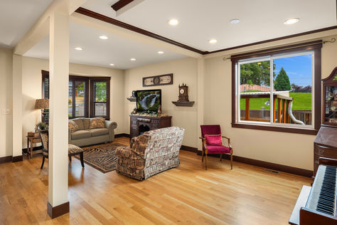 6916 37th Pl NE Marysville WA - Upgrade Realty2