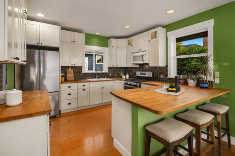 10647 Marine View Dr SW Seattle WA - Upgrade Realty19