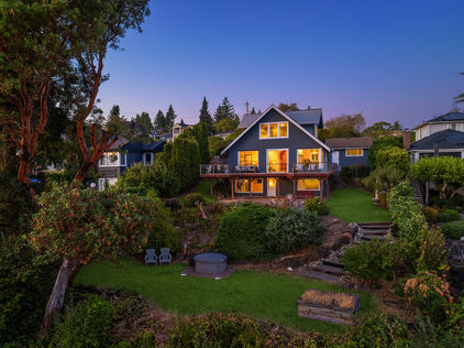 10647 Marine View Dr SW Seattle WA - Upgrade Realty53