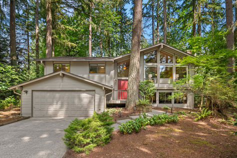15708 NE 164th St Woodinville WA - Upgrade Realty21