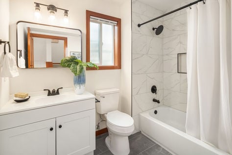 1915 9th Ave W Seattle WA 14