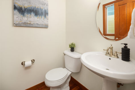 1915 9th Ave W Seattle WA 19